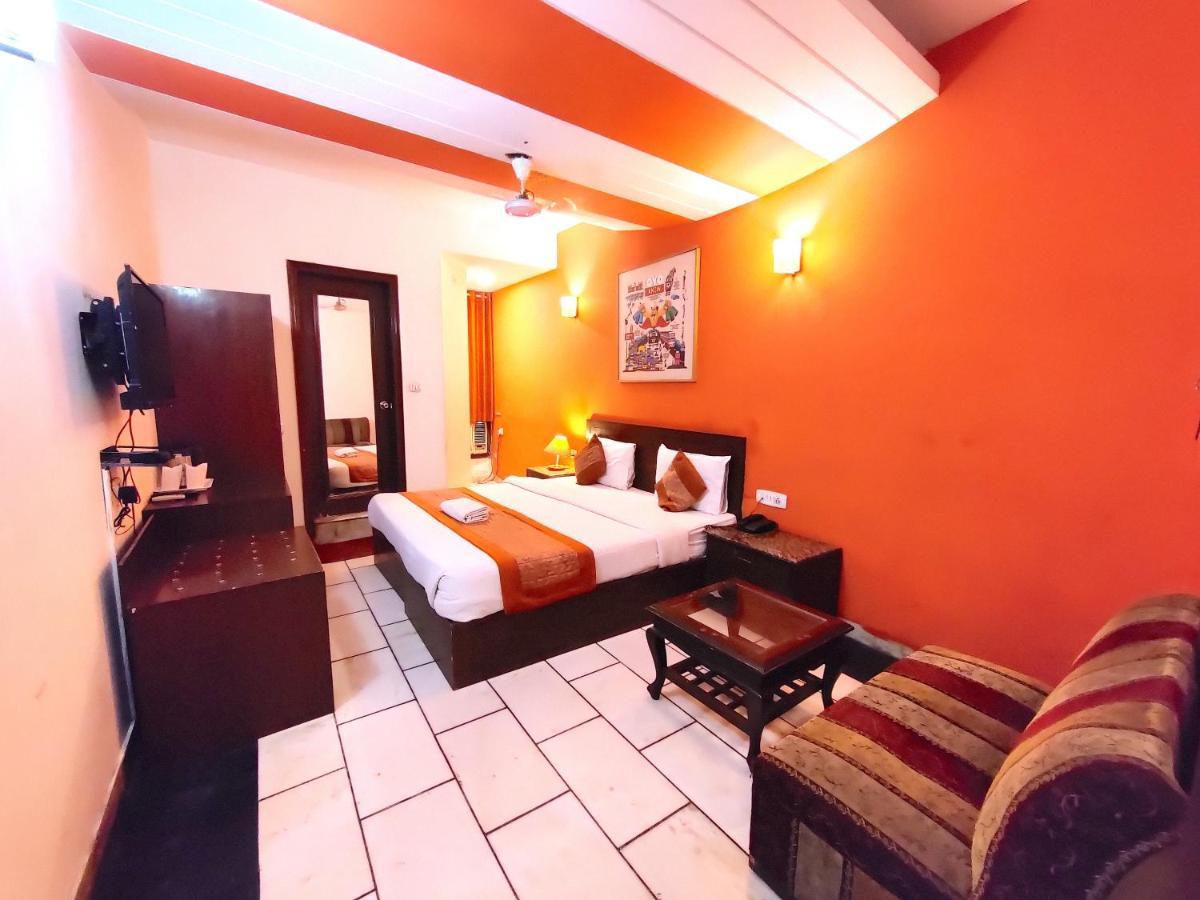 Hotel Unistar New Delhi Eksteriør billede