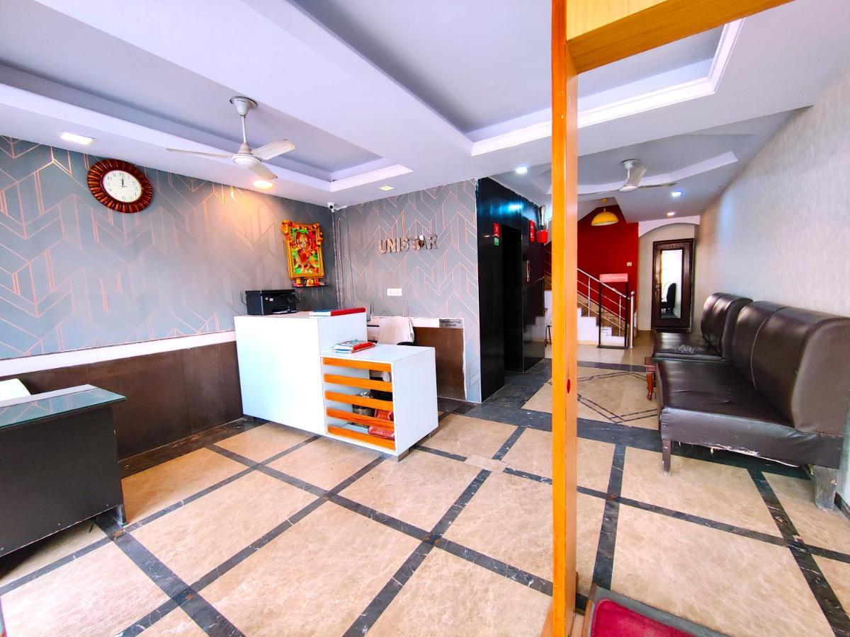 Hotel Unistar New Delhi Eksteriør billede