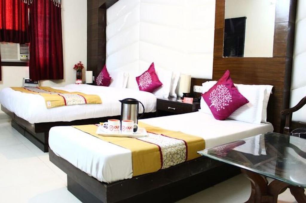 Hotel Unistar New Delhi Eksteriør billede