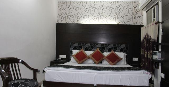 Hotel Unistar New Delhi Eksteriør billede