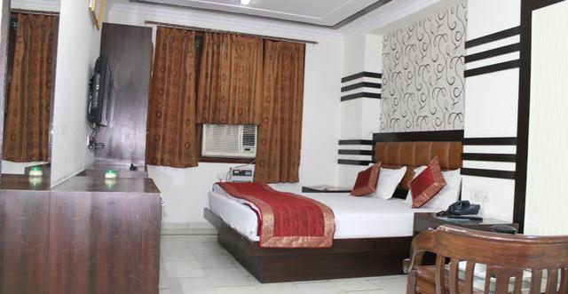 Hotel Unistar New Delhi Eksteriør billede