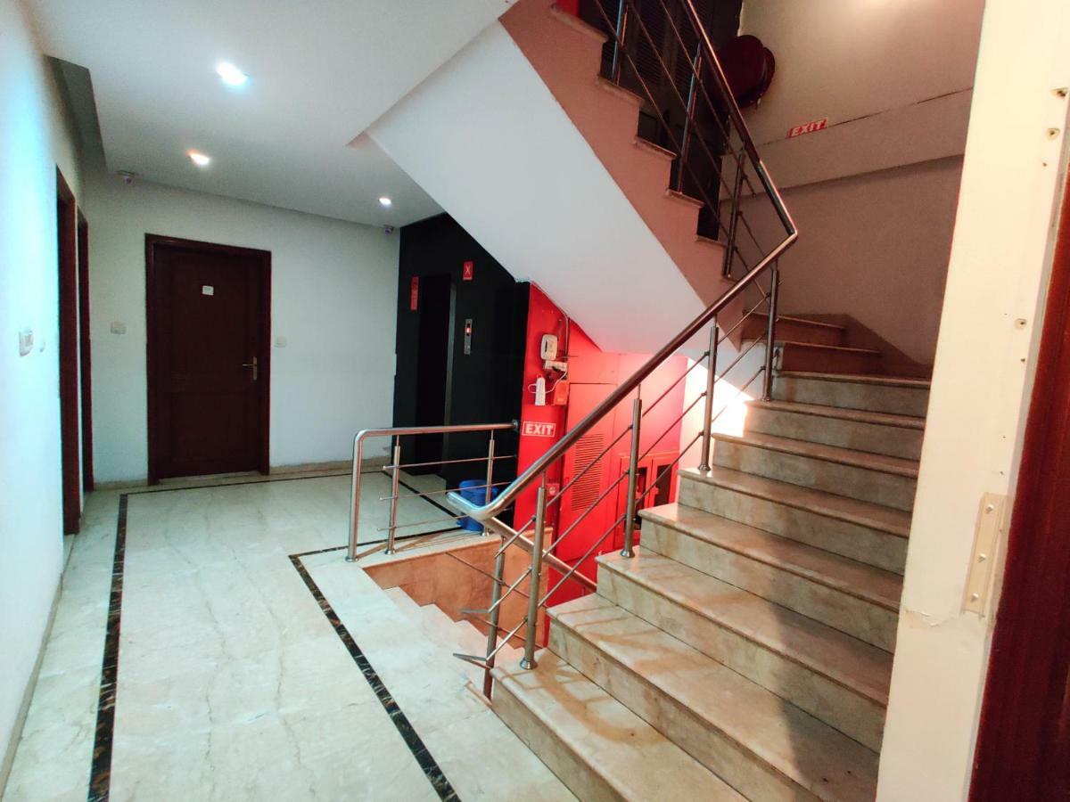 Hotel Unistar New Delhi Eksteriør billede